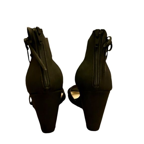 Chinese Laundry Heels - Picture 4 of 5